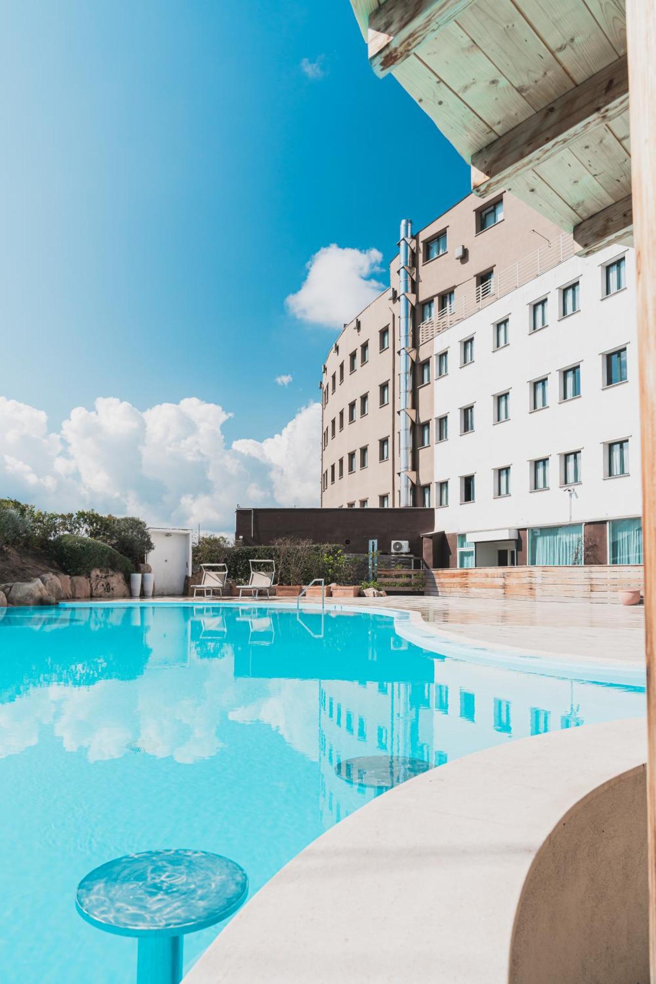 Mercure Olbia Exterior foto